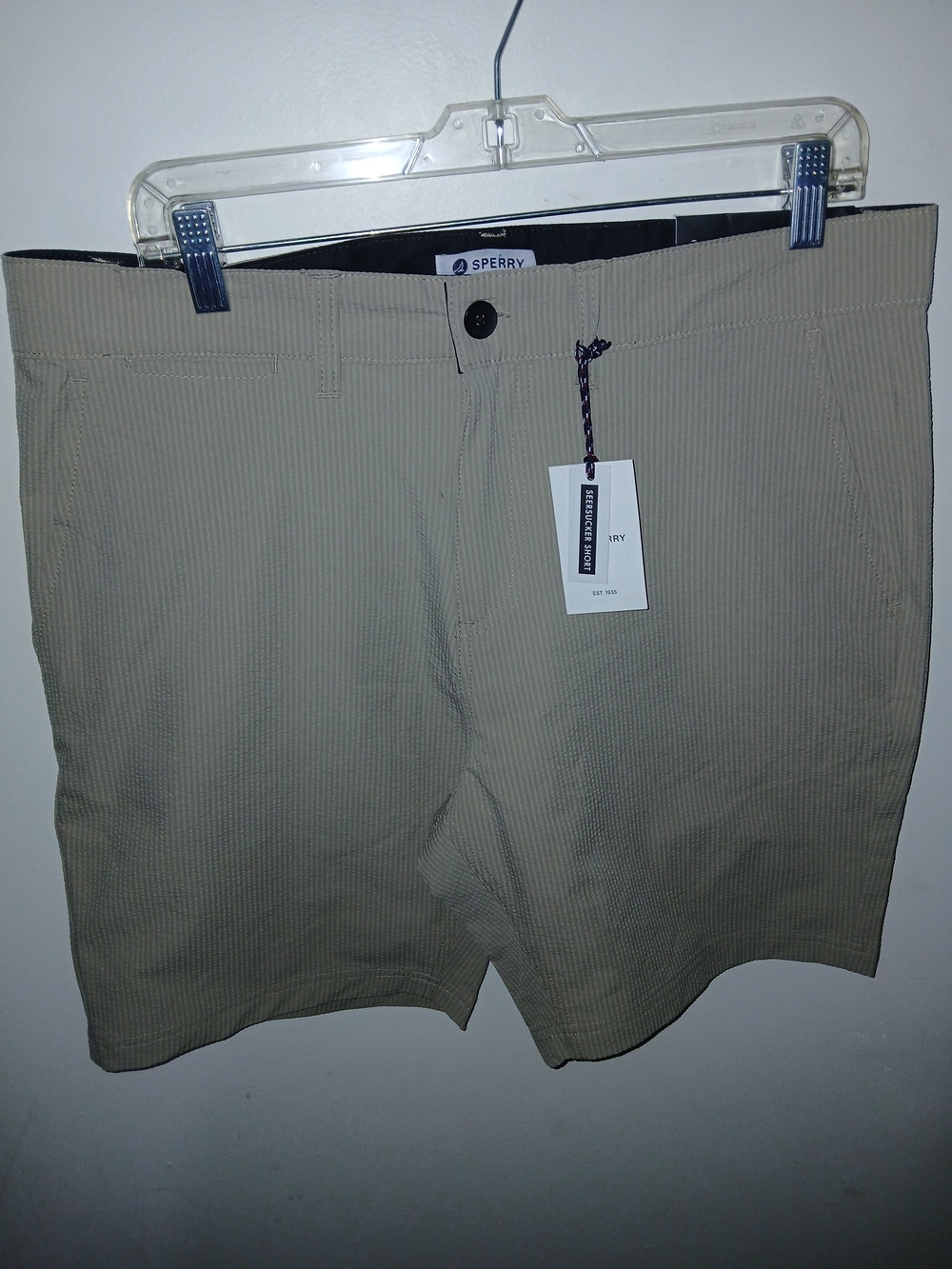 Sperry Men’s Tan Seersucker Flat-Front Shorts